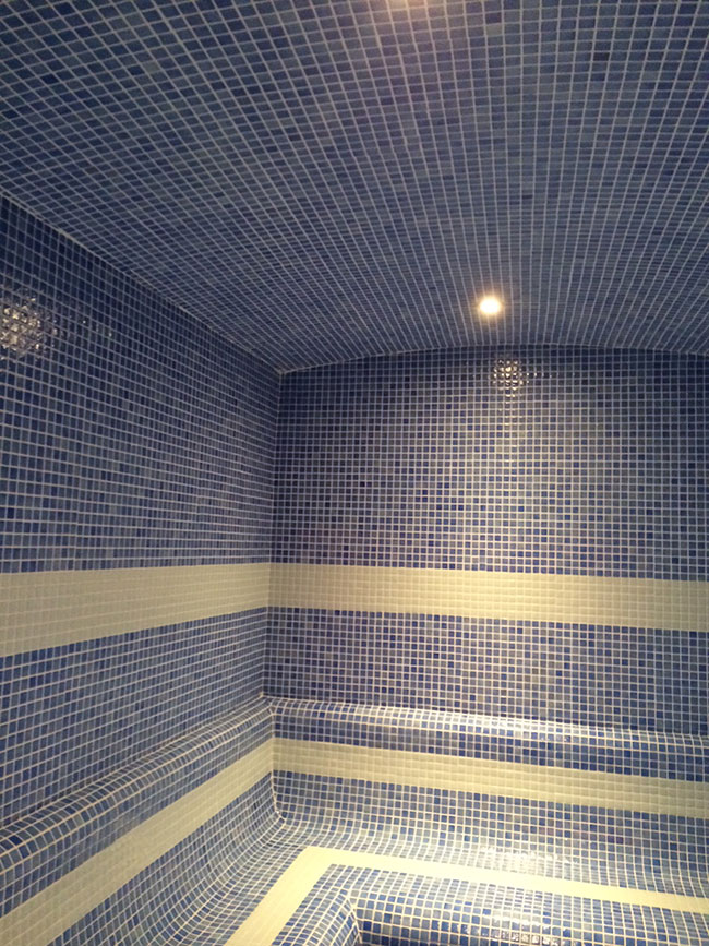 Buhar Odas Mavi Mozaik 3, Buhar Banyolar