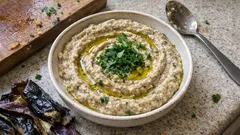 Köz Patlıcanlı Mütebbel: Tahin ve Limonla Tam Kıvamında Meze Tarifi