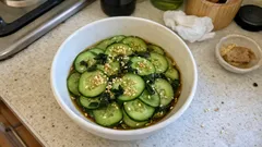 5 dakikada Japon usulü salatalık salatası (Sunomono): çıtır çıtır ve hafif