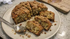 Muzlu Elmalı Kek: Tarçın ve cevizle nemli, pamuk gibi dilimler