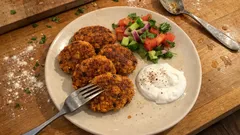 Kızarmış mercimek köftesi: dışı çıtır, içi yumuşak tam kıvamında tarif