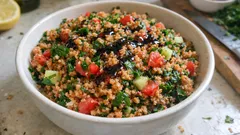 Tane tane kısır tarifi: salçalı sos ve nar ekşisiyle tam kıvamında