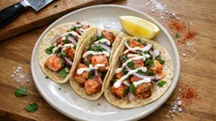 Tek tepside somon taco: fırında çıtır somon küpleriyle 20 dakikada hazır