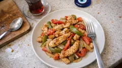 Tavuk fajita evde nasıl sulu kalır? Tavada 20 dakikada pratik tarif