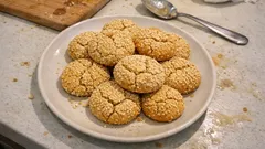 Mikser kullanmadan tahinli susamlı kurabiye: çatlak üstlü, içi yumuşak tarif