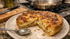 Tabanı ıslanmayan soğanlı kiş tarifi: karamelize soğanla tam kıvamında