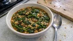 Tek tencerede yeşil mercimekli semizotu yemeği: hafif ama tok tutan tarif