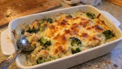 Fırında Beşamel Soslu Tavuklu Brokoli: Üstü nar gibi kızaran pratik graten