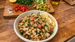 Tek kapta tavuklu nohut salatası: doyurucu, ferah ve ertesi güne de güzel