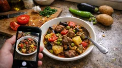 Tek tepside fırında sebzeli kebap: kuşbaşı etle tam kıvamında ev yemeği