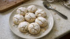 Bozcaada usulü damla sakızlı bademli kurabiye: ağızda dağılan, mis gibi tarif