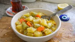 Patatesli pırasa yemeği: tencerede tek seferde, hafif ama doyurucu zeytinyağlı