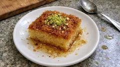 Kadayıflı Revani Tarifi: Şerbeti tam çeken, her lokması çıtır dokulu revani