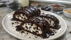 Fırın kullanmadan pişmeyen soğuk pasta: baton kekle rulo gibi, dilim dilim çok şık