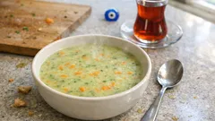 Yoğurtlu terbiyeli havuçlu ıspanak çorbası: kesilmeden ipeksi kıvamın yolu