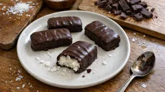 Ev Yapımı Cocostar (Bounty): Az Malzemeyle, Pişirmeden Hindistan Cevizli Bar