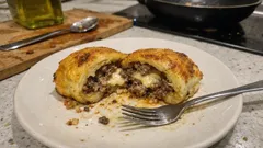 Fırında kıymalı patates rulosu: kat kat patates, bol peynirle kolay ve şık sunum