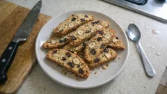 Fındıklı üzümlü İtalyan kurabiyesi (biscotti): iki kez pişirince tam kıtır oluyor