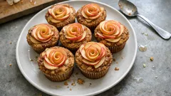 Elmalı tarçınlı gül muffin tarifi: ince dilim elmayla pastane şıklığında