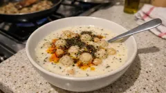 Kışa yakışan Yoğurtlu Topalak Çorbası: limonlu terbiye ile tam kıvamında