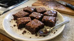 İnce kabuklu, içi nemli çikolatalı brownie: 160°C’de tam kıvamında pişirme