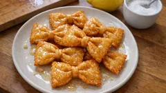 Fiyonk tatlısı tarifi: yoğurtlu hamurla çıtır çıtır, şerbeti tam çeken lezzet