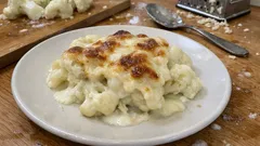 Fırında beşamel soslu karnabahar graten: üstü kızaran, içi yumuşacık tarif