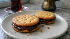 Ev yapımı Çokoprens: bal ve karbonatla kıtır kıtır sandviç kurabiye tarifi