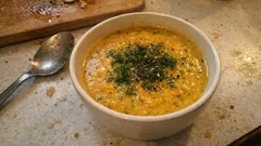 Havuçlu kabak çorbası: sütlü kıvamıyla yumuşacık, dereotuyla ferah