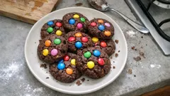 Kakaolu bonibonlu kurabiye tarifi: dışı hafif çıtır, içi yumuşacık cookie gibi