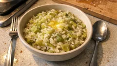 Pırasa diblesi tarifi: tane tane pirinçle, acılaşmadan yumuşacık