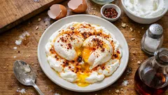 Lokanta usulü çılbır: yoğurtlu poşe yumurta 10 dakikada nasıl yapılır?