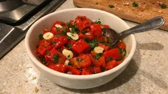 Bekletmeden turşu: 10 dakikada haşlama kapya biber turşusu