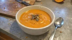 Sütlü Bal Kabağı Çorbası: Pürüzsüz kıvamı tutan pratik kış tarifi