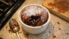 Fırın yoksa da olur: tencerede sufle ile akışkan çikolata merkezi