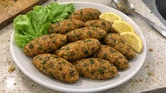 Yeşil mercimekli bulgur köftesi: dağılmayan kıvamıyla çay saatine çok yakışır