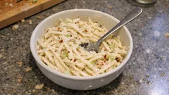 Alabaş Remoulade Tarifi: Jülyen doğrayın, 10 dakikada kıtır-kremamsı bir eşlikçi hazırlayın