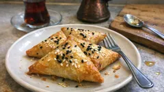 Soslu peynirli muska böreği: fırında tam kıvamında, dışı çıtır tarif