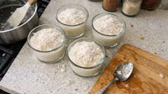 Hindistan Cevizli Muhallebi Tarifi: Kupta Pürüzsüz Kıvam İçin 1-2 Küçük İpucu