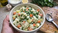 Yoğurtlu sarımsaklı havuçlu karnabahar salatası: hafif, doyurucu ve pratik