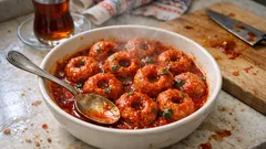 Tek tencerede Harput köftesi: salçalı reyhanlı sosla tam kıvamında