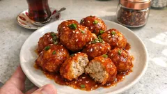 Tatlı ekşi soslu tavuk köftesi: parlak sosuyla tam kıvamında, her seferinde tutan tarif