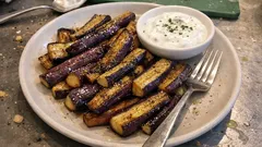 Az yağla fırında mor patlıcan kızartması: kenarı çıtır, içi yumuşak