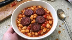 Ön haşlama ile lokum gibi: Sucuklu süt fasulyesi tarifi