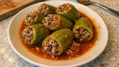 Kıymalı kabak dolması tarifi: iç harcı ön pişirince tam kıvamında oluyor