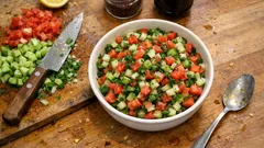 5 dakikada kebapçı salatası: sumak ve nar ekşisiyle tam kıvamında