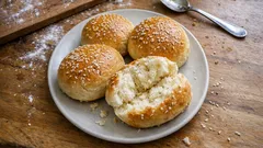 Yumurtasız, sütsüz vegan hamburger ekmeği: evde pamuk gibi yumuşak tarif