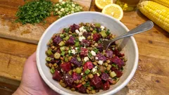 Pancarlı Mercimek Salatası: 15 dakikada renkli, tok tutan pratik tarif