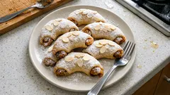 Pastane usulü elmalı kurabiye: tarçınlı harcıyla kıyır kıyır ay kurabiye