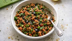 Antakya usulü kısır: Eli ıslatarak yoğurma tekniğiyle tam kıvamında tarif